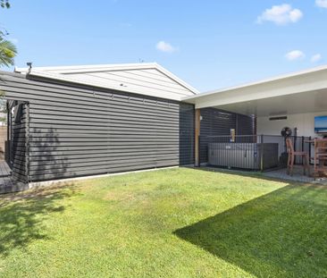 20 Barnard Street, Biggera Waters, Qld 4216 - Photo 6