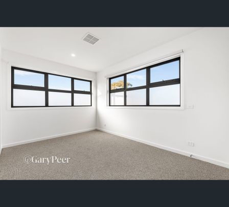 8B Walnut St, Ormond, Vic 3204 - Photo 1