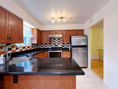 For Lease - 171 Angus Drive Unit# UPPER, Toronto, Ontario - Photo 5