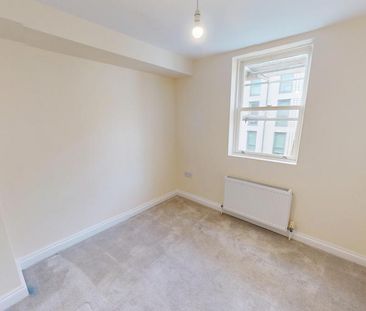 5 bedroom flat to rent - Photo 2
