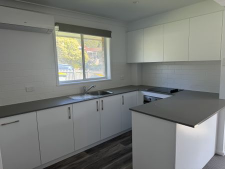 2/24 Garden Grove Pde, Adamstown Heights, NSW 2289 - Photo 4