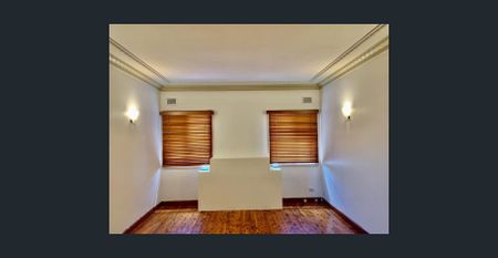 LOCATION LOCATION - Photo 4