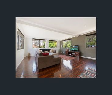 Large Family Home in Kedron! - Photo 1