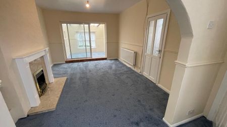 3 bedroom semi-detached house to rent - Photo 2