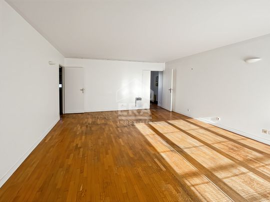A louer appartement 2 chambres avec terrasse, cave et box Paris 15ème - Photo 1