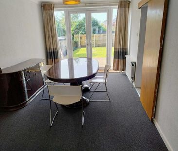 4 bedroom detached house to rent - Photo 4