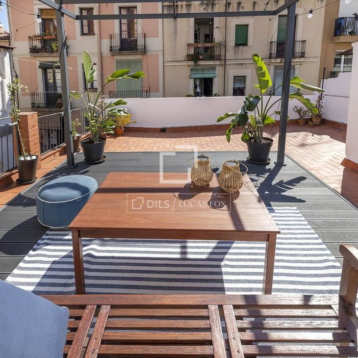 Barcelona, Catalonia 08012 - Photo 1