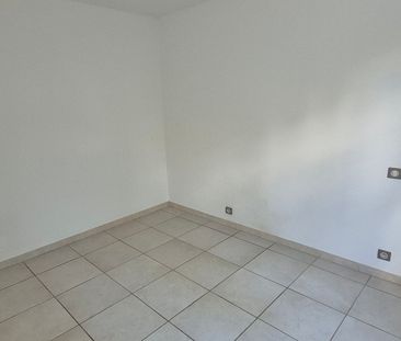SORGUES 1180, - Photo 1