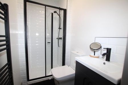 30 Acton Street, Belfast, BT13 3GU - Photo 2