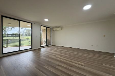 Exquisite, Restored Apartment Within Carlingford West School Catchment - Photo 3