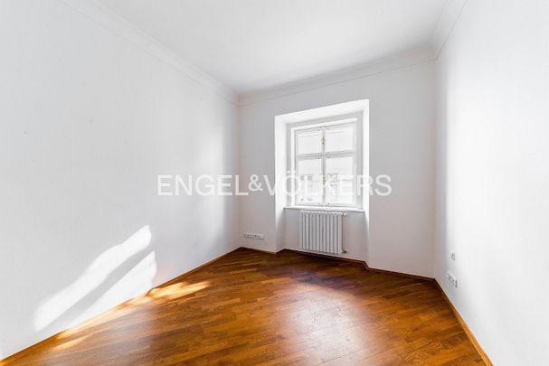 Pronájem bytu 4+1 170 m² - Fotografie 1