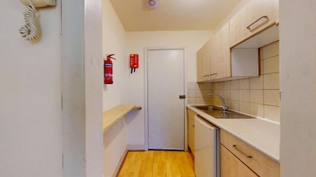 Studio to rent - Photo 5