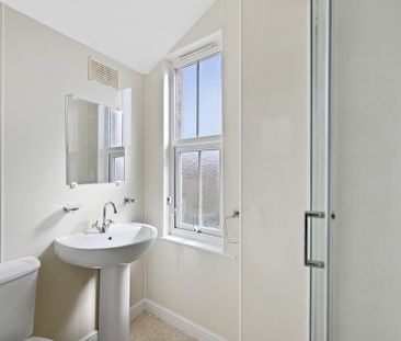 6 Bed Student Accommodation - Photo 4