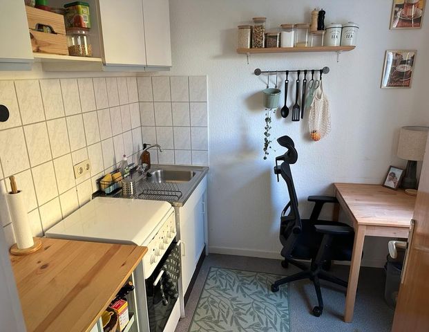 Gepflegtes Apartment mit Balkon in Uni Nähe - Südstadt ! - Foto 1