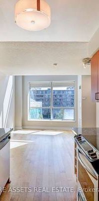 TWO LEVELS LIBERTY VILLAGE 1 BED 2 BATHS PARKING INCLD - Photo 1