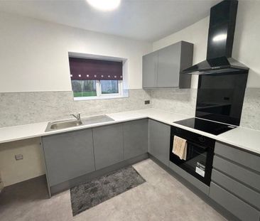 3 bedroom semi-detached house to rent - Photo 6