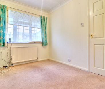 4 bedroom detached house to rent - Photo 4