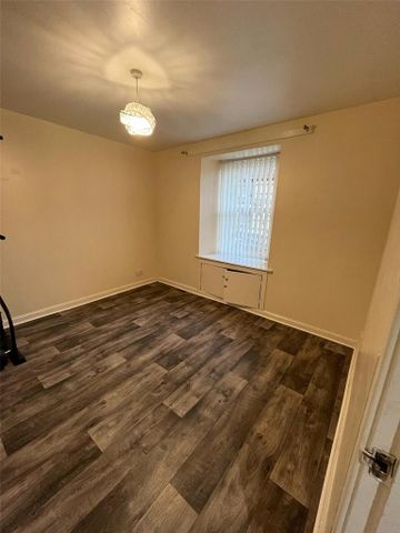 4 bedroom terraced house to rent - Photo 2