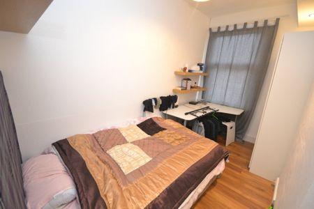 4 bed Mid Terraced House for Rent - Photo 2