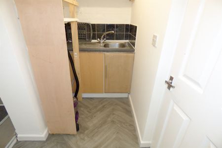 Flat to rent in Humbert Street, Jarrow, NE32 - Photo 4