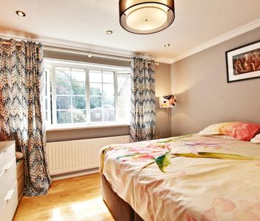 4 bedroom detached house to rent - Photo 3