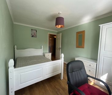 4 Bed Semi-Detached House, Shelley Way, BS7 - Photo 4