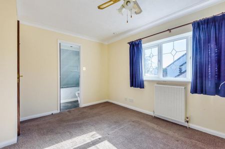 4 bedroom detached house to rent - Photo 5
