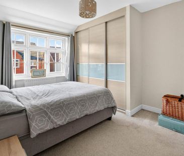 4 bedroom detached house to rent - Photo 2