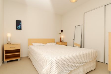 A Must See, with Carpark! - Photo 4