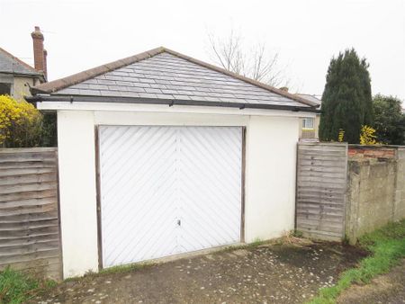 3 bedroom detached house to rent - Photo 4