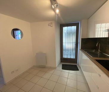 Location Appartement 1 pièce 19m² TOURVES 83170 - Photo 4