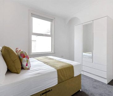 Lodge Causeway, Fishponds - Photo 2