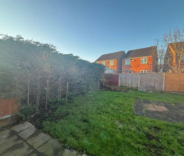 3 bedroom semi-detached house to rent - Photo 6