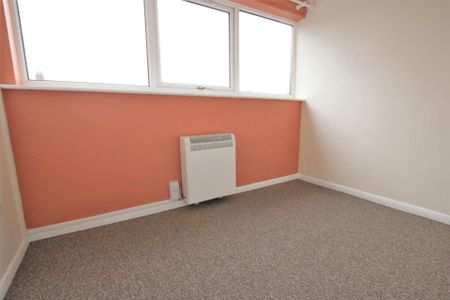 Templemere, Norwich - Photo 3