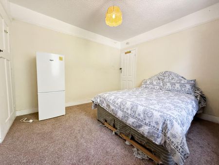 House share to rent - Photo 4