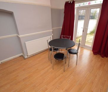 3 Bedroom Terraced House - Photo 1