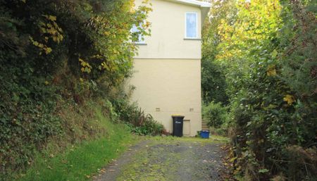 4 Bedroom family home - Photo 5