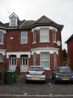 7 bedroom property to rent in Southampton - Photo 2