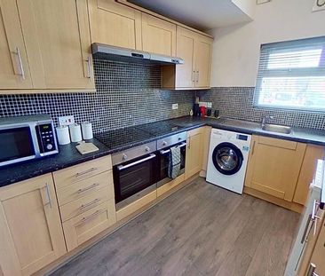 8 bedroom townhouse to rent - Photo 3