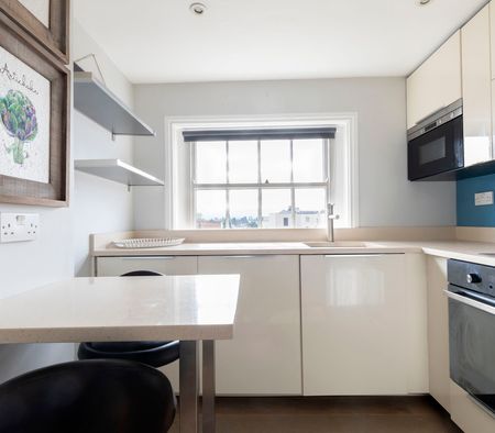 Lansdown Crescent, Cheltenham GL50 2JY - Photo 2
