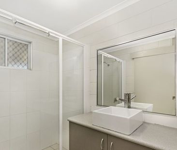 Charming & Convenient Townhouse in West End - 2/13 North Street - Photo 5