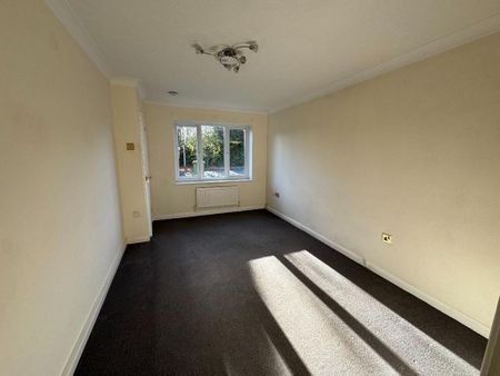 2 bedroom semi-detached house to rent - Photo 3