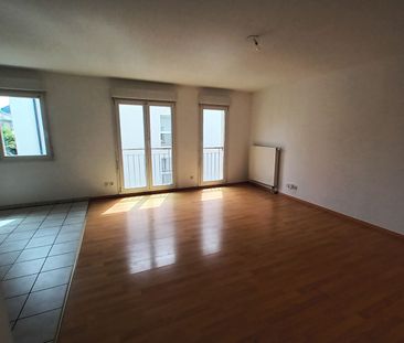 Location Appartement 3 pièces 76m² - Photo 2