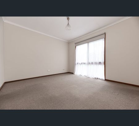 2/5 Ovens Street, Box Hill North, Vic 3129 - Photo 2