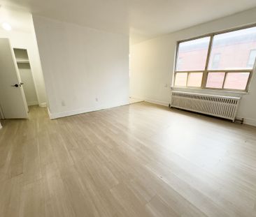 For Lease - 896 Eglinton Avenue Unit# 311, Toronto, Ontario - Photo 4