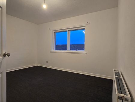 2 Bed Flat, Sandaig Road, G33 - Photo 2