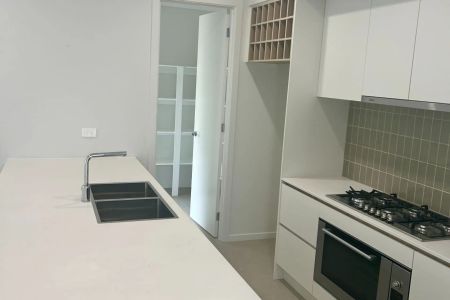 Modern Family Home – Spacious, Stylish & Low Maintenance - Photo 4