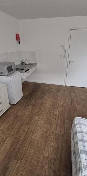 Studio to rent - Photo 1
