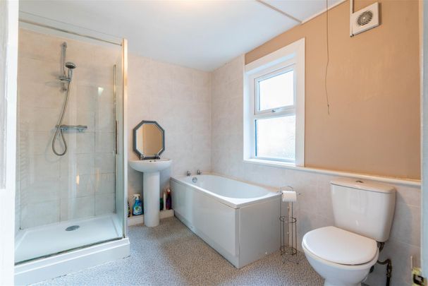 4 bed terraced house to rent in Warwick Street, Heaton, NE6 - Photo 1