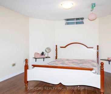 Detached Home For Lease | N9255063 - Photo 4